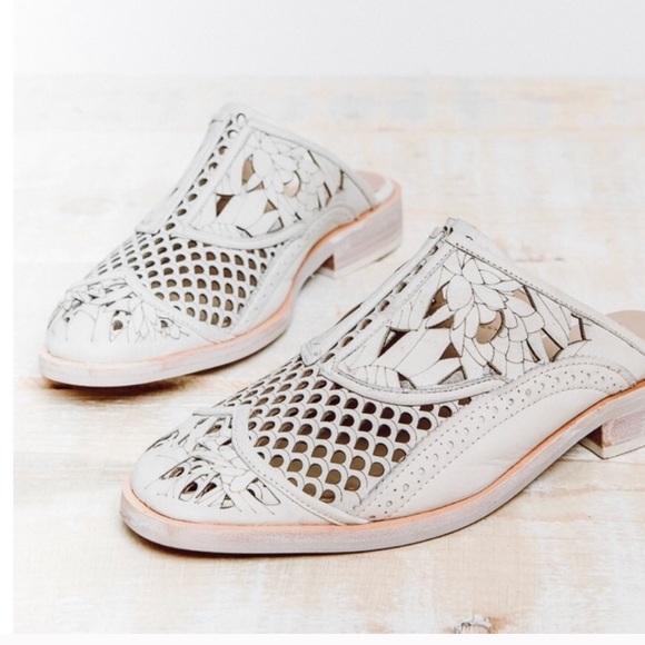 Free People Paramount mules in antique white NWT - Picture 2 of 8